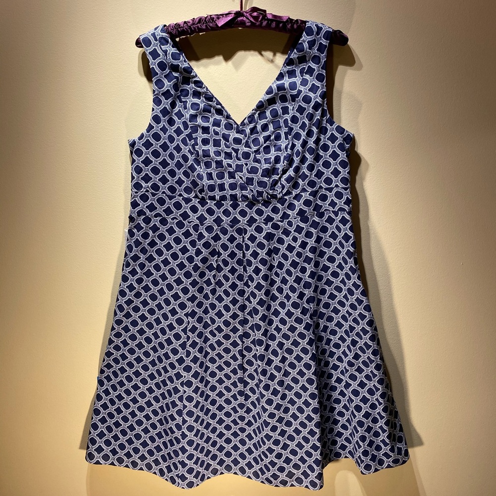 🌟2xHP🌟NWT Fit & Flare V-neck Sleeveless Dress 14